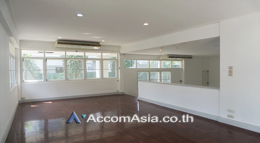 5  3 br House For Rent in Sukhumvit ,Bangkok BTS Phra khanong 40214