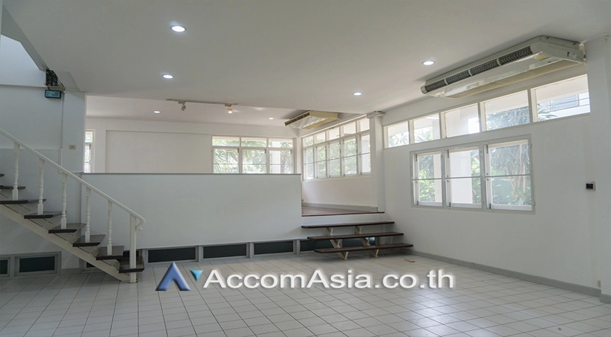 6  3 br House For Rent in Sukhumvit ,Bangkok BTS Phra khanong 40214
