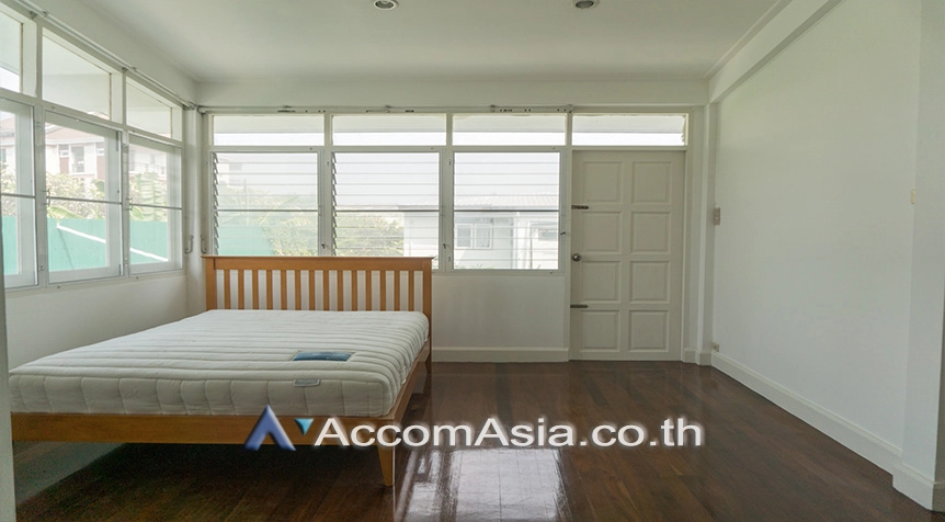 9  3 br House For Rent in Sukhumvit ,Bangkok BTS Phra khanong 40214