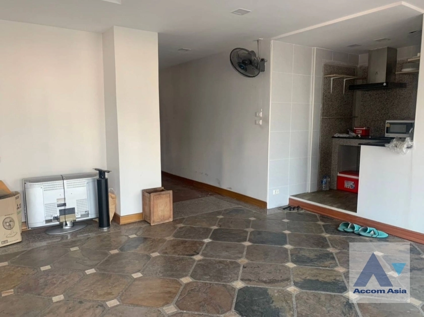 5  2 br Condominium For Sale in Sukhumvit ,Bangkok BTS Asok - MRT Sukhumvit at Ruamjai Heights AA16579