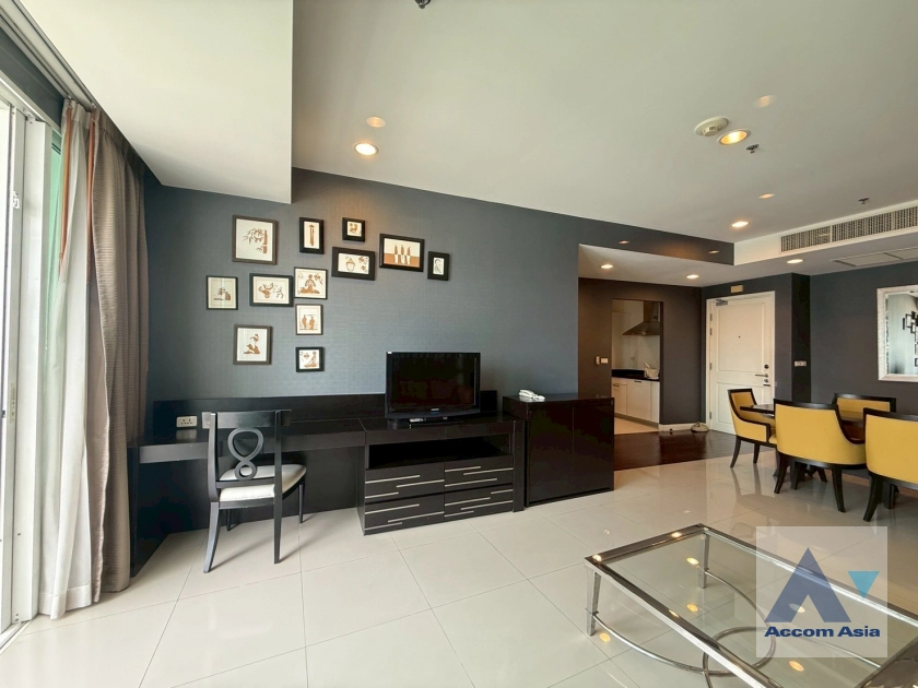 unit 2 Bedrooms  Condominium For Rent & Sale in Ploenchit, Bangkok  near BTS Ratchadamri (AA16582)