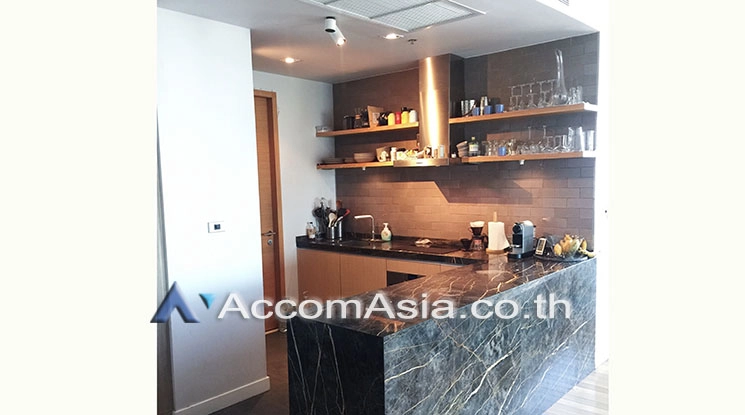  3 Bedrooms  Condominium For Sale in Sukhumvit, Bangkok  near BTS Asok - MRT Sukhumvit (AA16597)
