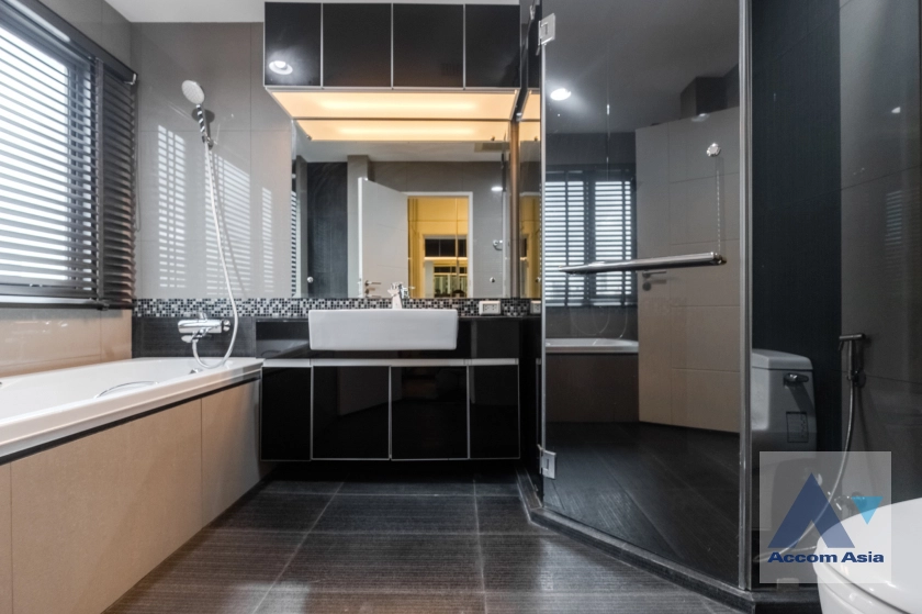 18  2 br Condominium for rent and sale in Sukhumvit ,Bangkok BTS Thong Lo at The Crest Sukhumvit 34 AA16679