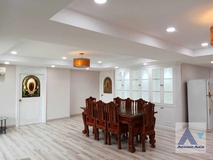 unitPet friendly |  4 Bedrooms  Condominium For Rent & Sale in Sukhumvit, Bangkok  near BTS Nana (AA16720)