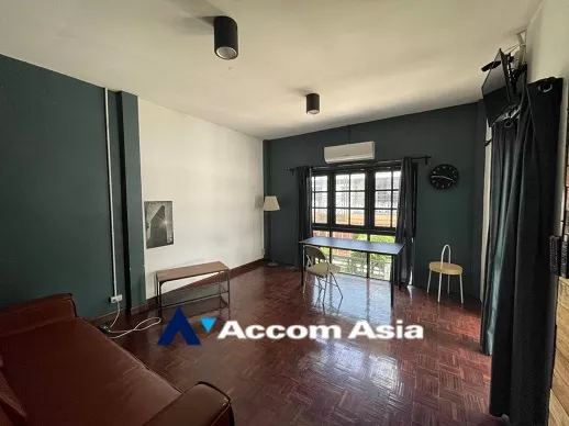 4  3 br House For Rent in ploenchit ,Bangkok BTS National Stadium AA16727