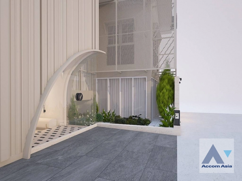  1  3 br House for rent and sale in Ploenchit ,Bangkok BTS National Stadium AA16727