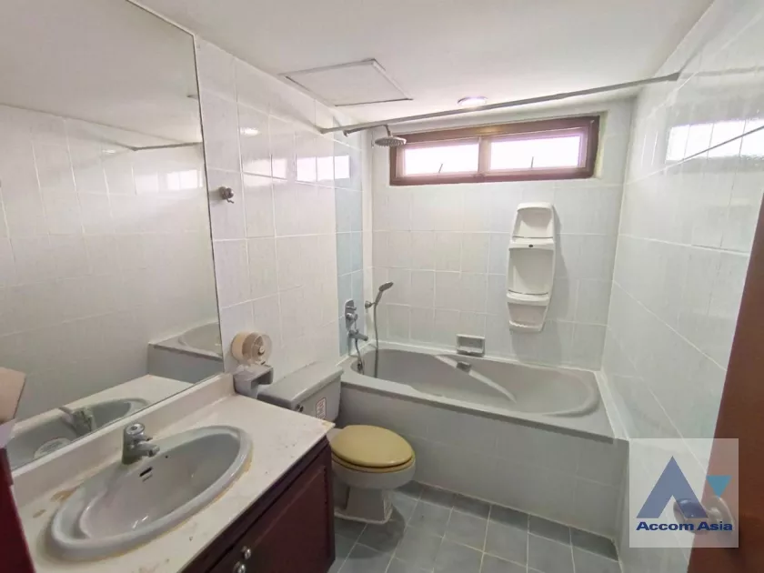 23  3 br Condominium For Rent in Sukhumvit ,Bangkok BTS Asok - MRT Sukhumvit at Windsor Tower AA16738