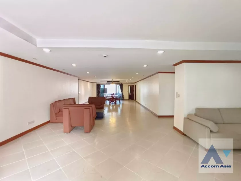 unitWindsor Tower Condominium