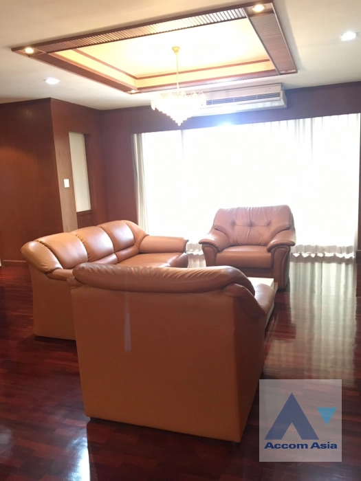 Pet friendly |  D.S. Tower 1 Condominium  3 Bedroom for Sale & Rent BTS Phrom Phong in Sukhumvit Bangkok