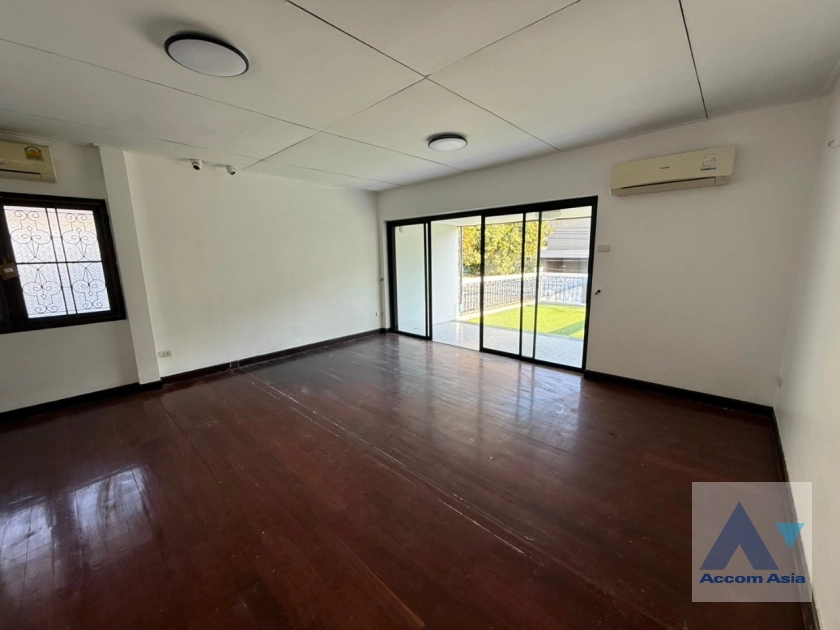 7  3 br House For Rent in Sukhumvit ,Bangkok BTS Punnawithi AA16761