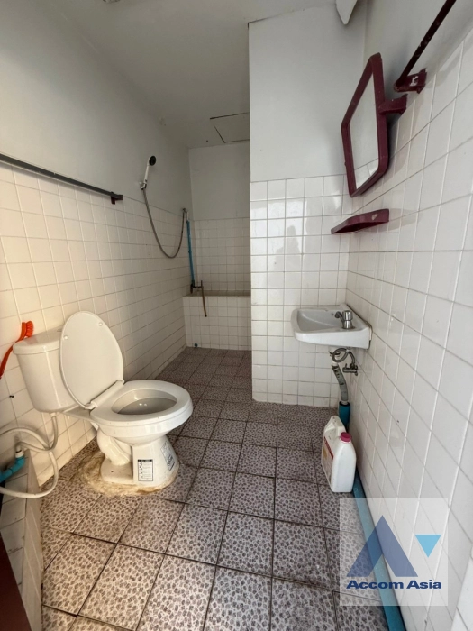 26  3 br House For Rent in Sukhumvit ,Bangkok BTS Punnawithi AA16761