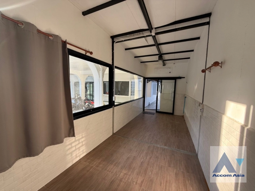 19  3 br House For Rent in Sukhumvit ,Bangkok BTS Punnawithi AA16761