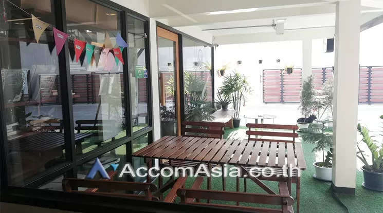  1  House For Rent in Sukhumvit ,Bangkok BTS Phrom Phong AA16763