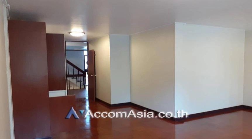 14  4 br Townhouse for rent and sale in Sathorn ,Bangkok BTS Surasak AA16796