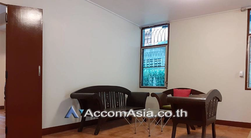 unitHome Office |  4 Bedrooms  Townhouse For Rent & Sale in Sathorn, Bangkok  near BTS Surasak (AA16796)