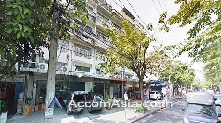  2  Shophouse For Sale in sathorn ,Bangkok BTS Surasak AA16801