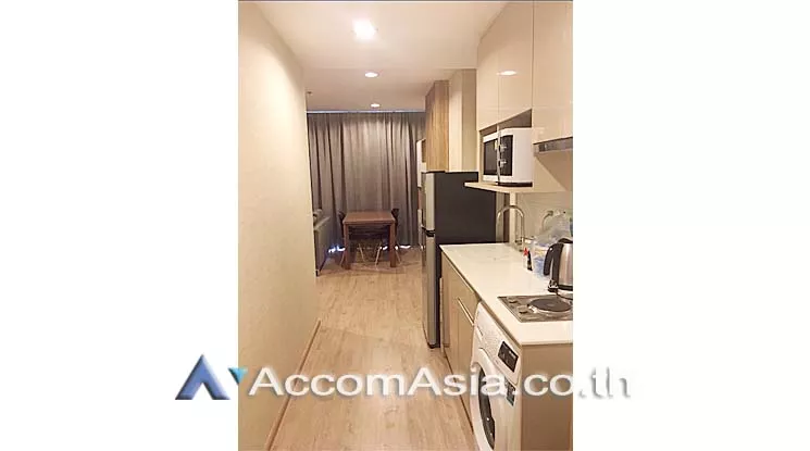  2 Bedrooms  Condominium For Rent in Phaholyothin, Bangkok  near BTS Ratchathewi (AA16823)