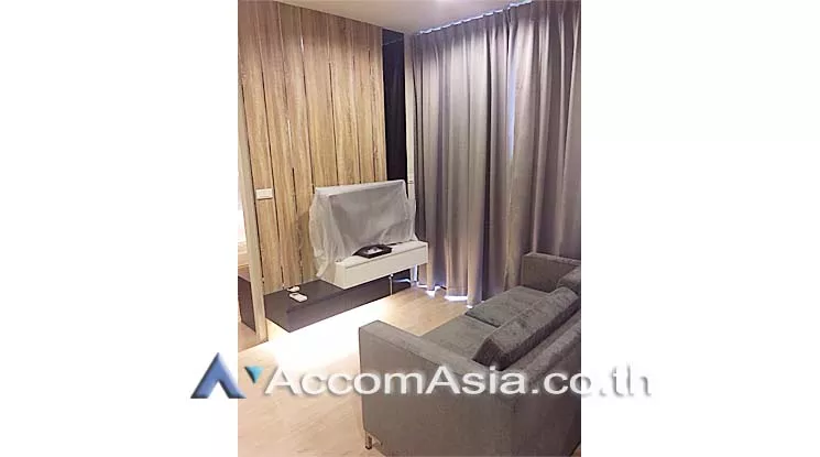  2 Bedrooms  Condominium For Rent in Phaholyothin, Bangkok  near BTS Ratchathewi (AA16825)