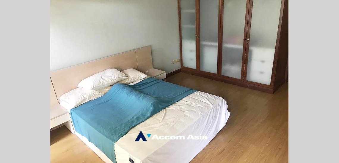 unit 1 Bedroom  Condominium For Sale in Sukhumvit, Bangkok  near BTS Phrom Phong (AA16832)