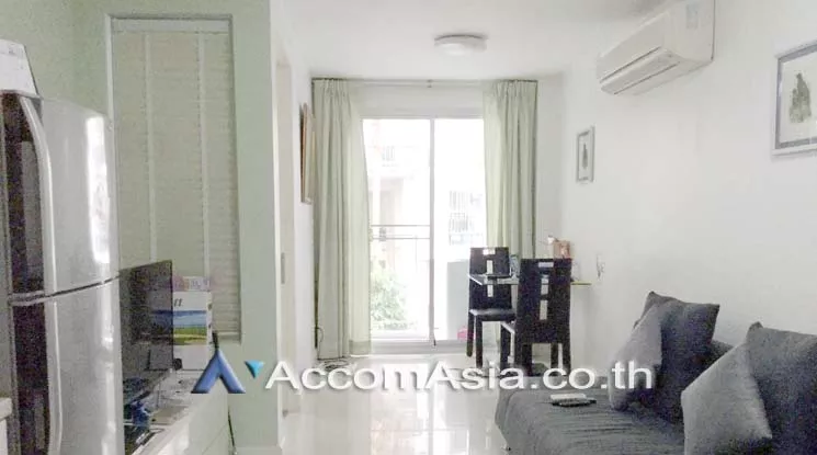  1 Bedroom  Condominium For Sale in Charoennakorn, Bangkok  near BTS Krung Thon Buri (AA16838)