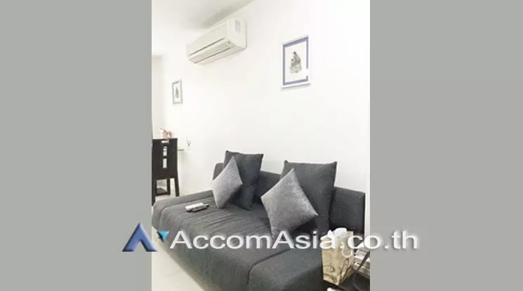  1 Bedroom  Condominium For Sale in Charoennakorn, Bangkok  near BTS Krung Thon Buri (AA16838)