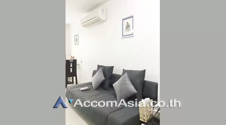 unit 1 Bedroom  Condominium For Sale in Charoen Nakhon, Bangkok  near BTS Krung Thon Buri (AA16838)