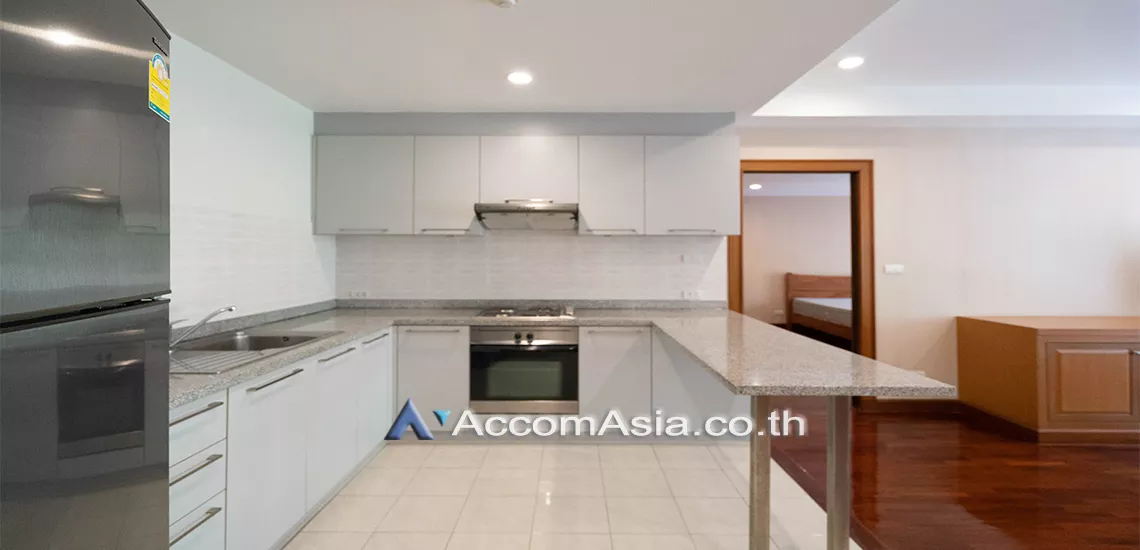 Pet friendly |  2 Bedrooms  Apartment For Rent in Ploenchit, Bangkok  near BTS Ploenchit (AA16844)