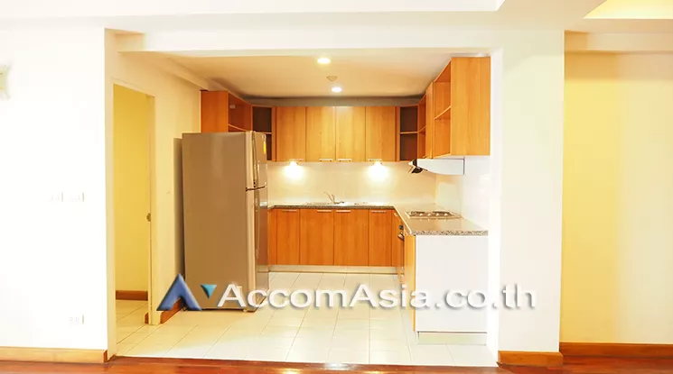 unitPet friendly |  3 Bedrooms  Apartment For Rent in Ploenchit, Bangkok  near BTS Ploenchit (AA16845)