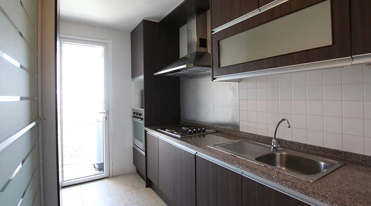 unit 2 Bedrooms  Condominium For Rent in Sukhumvit, Bangkok  near BTS Ekkamai (AA16848)