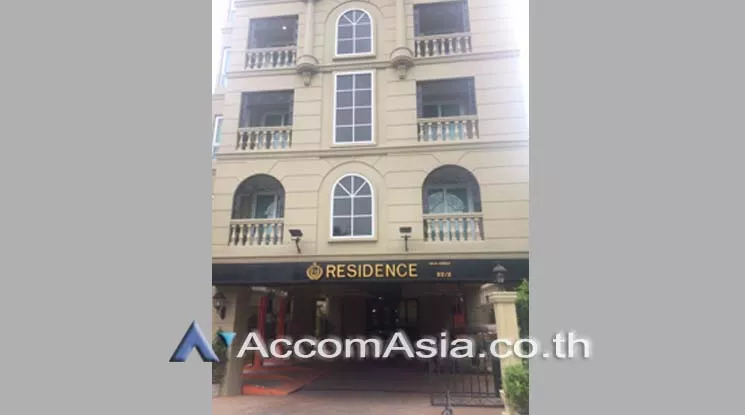  Apartment For Rent in Sukhumvit, Bangkok  near BTS Ekkamai (AA16874)