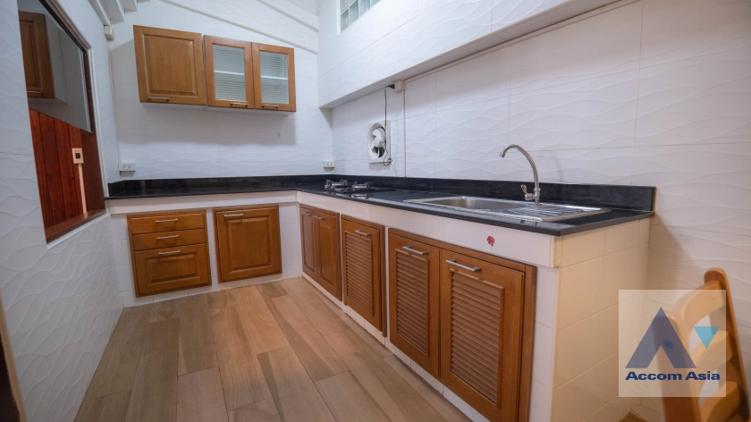 6  5 br House for rent and sale in Sukhumvit ,Bangkok BTS Ekkamai at Ekkamai Villas AA16887