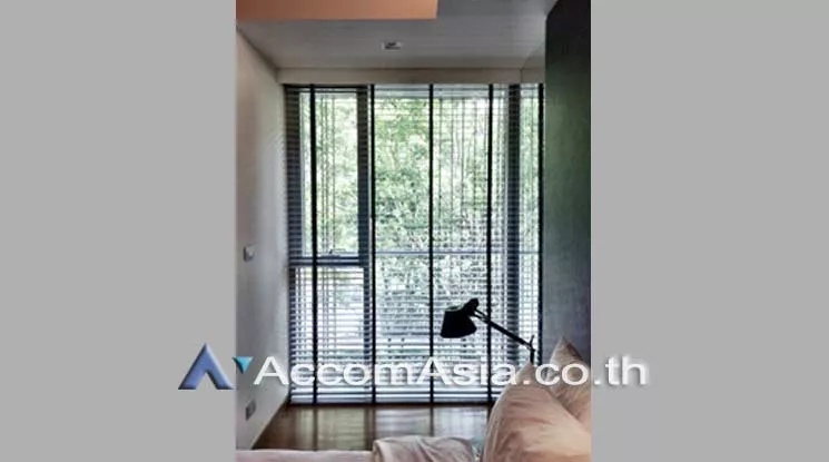 unit 1 Bedroom  Condominium For Rent & Sale in Charoen Nakhon, Bangkok  near BTS Krung Thon Buri (AA16889)