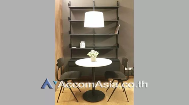 unit 1 Bedroom  Condominium For Rent & Sale in Charoen Nakhon, Bangkok  near BTS Krung Thon Buri (AA16889)