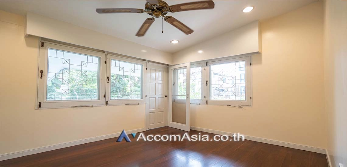 12  4 br House for rent and sale in Sukhumvit ,Bangkok BTS Thong Lo AA16914