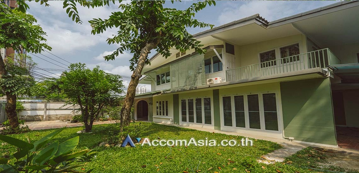 unitDetached house with garden and guest house in Sukhumvit (AA16914)