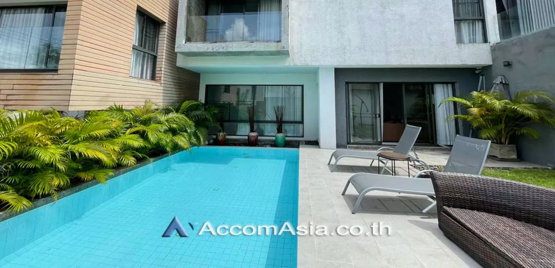 Private Swimming Pool |  4 Bedrooms  House For Rent in Bangna, Bangkok  near BTS Bang Na - BTS Bearing (AA16928)
