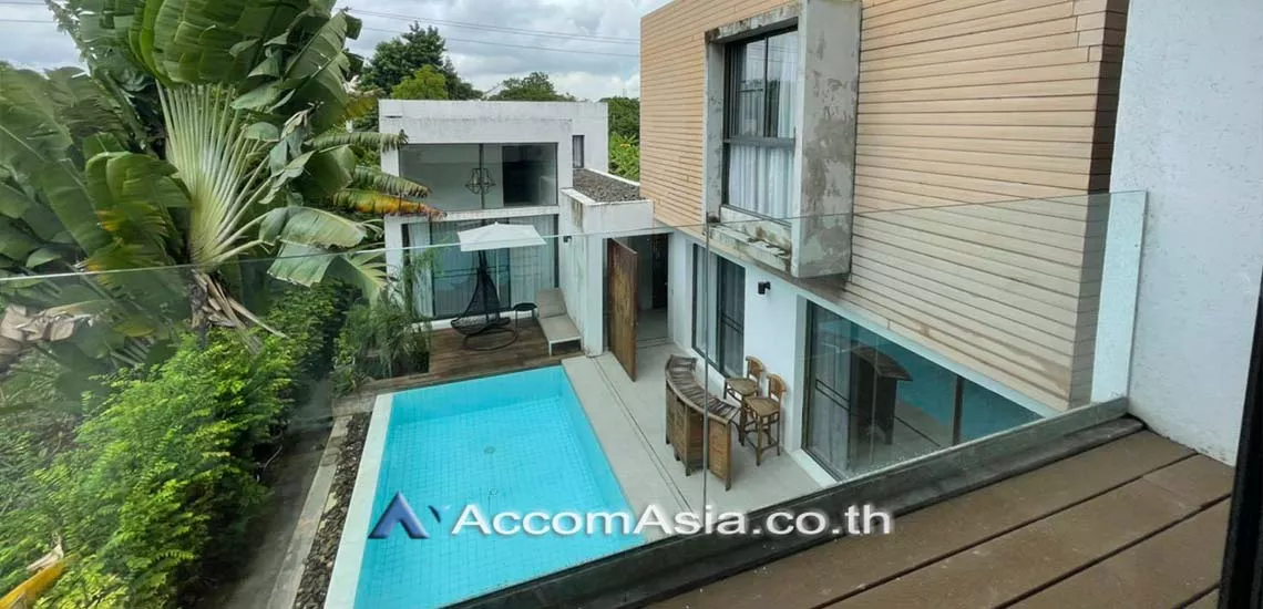 Private Swimming Pool |  4 Bedrooms  House For Rent in Bangna, Bangkok  near BTS Bang Na - BTS Bearing (AA16929)