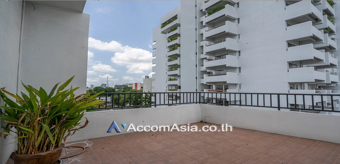  1  3 br Townhouse For Rent in Sathorn ,Bangkok MRT Lumphini AA16931