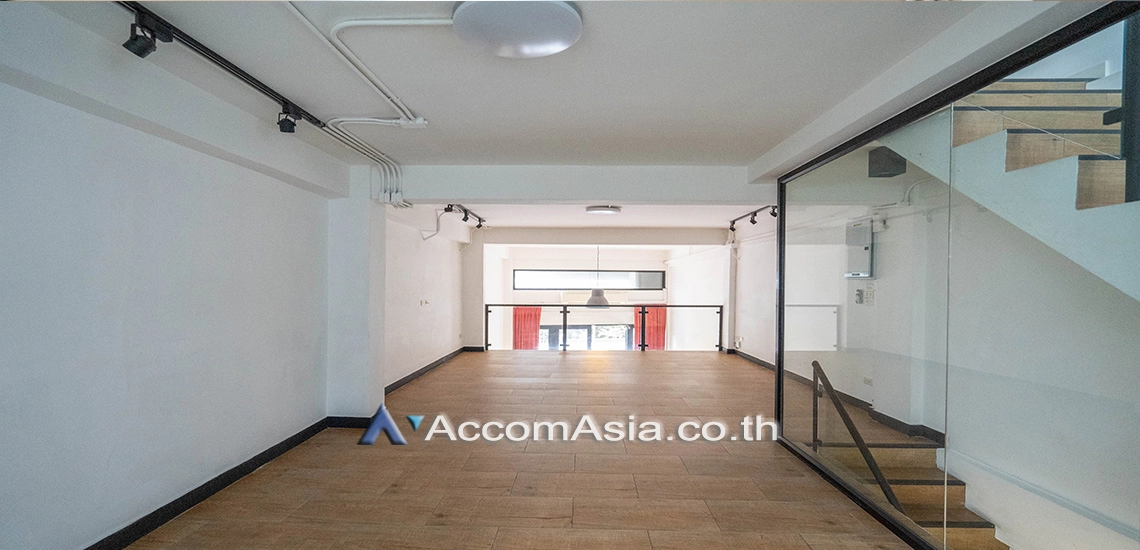 7  3 br Townhouse For Rent in Sathorn ,Bangkok MRT Lumphini AA16931