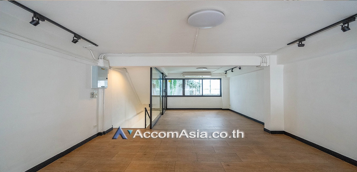 6  3 br Townhouse For Rent in Sathorn ,Bangkok MRT Lumphini AA16931