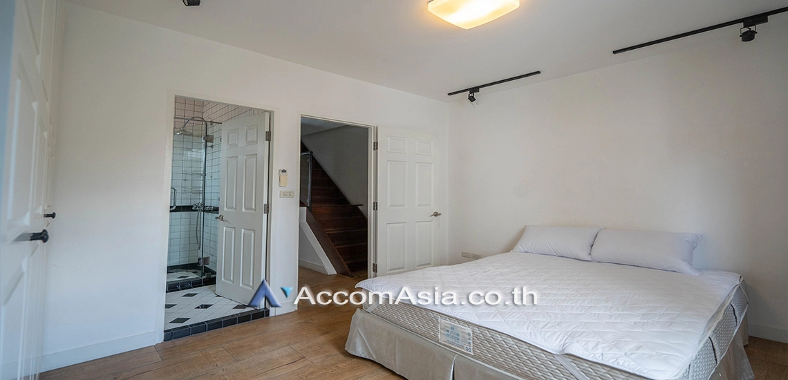 17  3 br Townhouse For Rent in Sathorn ,Bangkok MRT Lumphini AA16931
