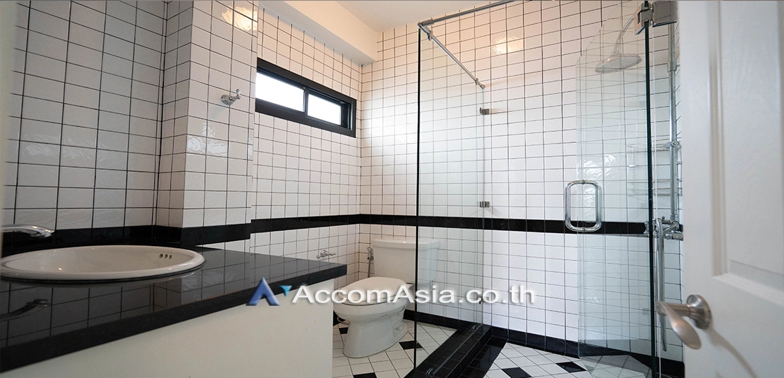 14  3 br Townhouse For Rent in Sathorn ,Bangkok MRT Lumphini AA16931