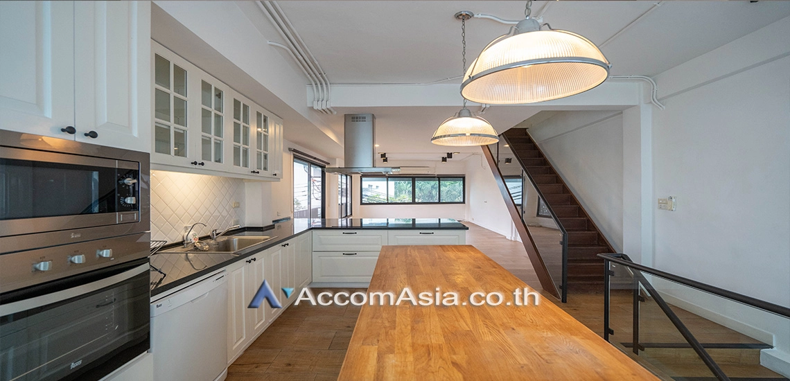 10  3 br Townhouse For Rent in Sathorn ,Bangkok MRT Lumphini AA16931