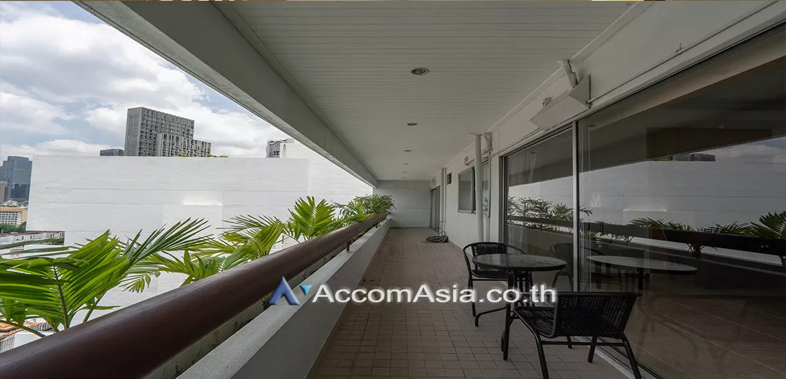 Pet friendly |  3 Bedrooms  Apartment For Rent in Sathorn, Bangkok  near MRT Lumphini (AA16933)