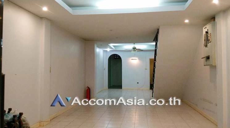  1  6 br Townhouse for rent and sale in Sathorn ,Bangkok BTS Chong Nonsi AA16935