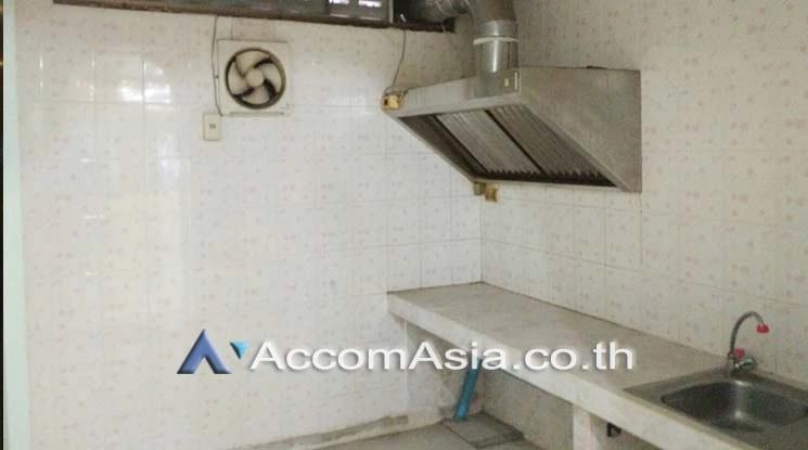 4  6 br Townhouse for rent and sale in Sathorn ,Bangkok BTS Chong Nonsi AA16935