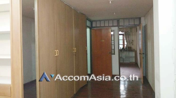 8  6 br Townhouse for rent and sale in Sathorn ,Bangkok BTS Chong Nonsi AA16935