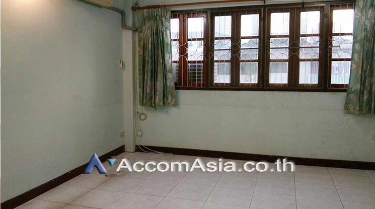 9  6 br Townhouse for rent and sale in Sathorn ,Bangkok BTS Chong Nonsi AA16935