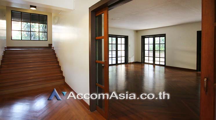 8  4 br House For Rent in sukhumvit ,Bangkok BTS Ekkamai AA16937