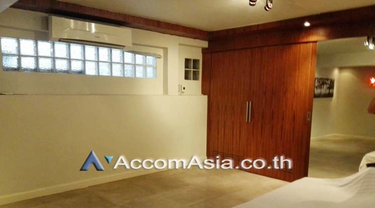 5  3 br Townhouse For Rent in Ploenchit ,Bangkok BTS Chitlom AA16976